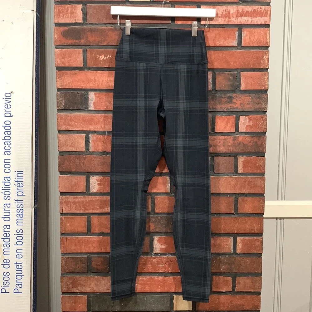 Alo High Waist Airbrush Legging - Picture 3 of 13